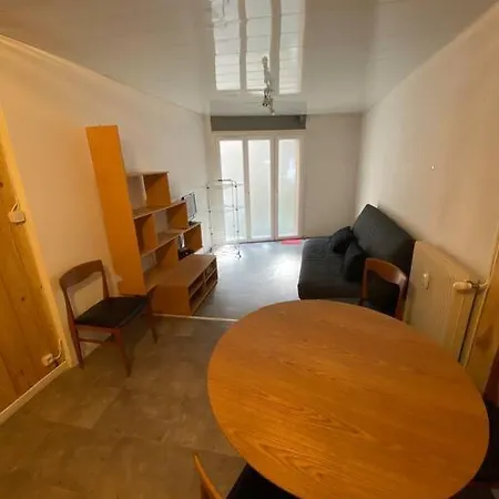 Secteur Delille Apartament *